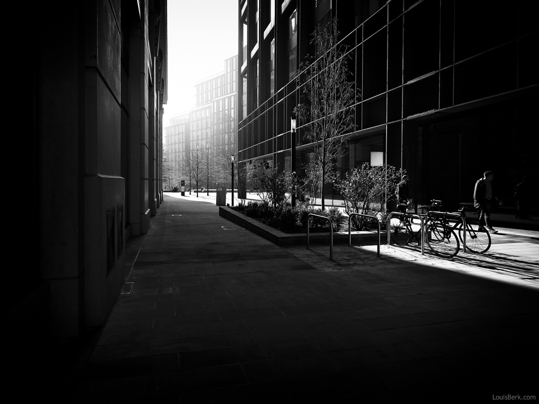 Entrance to Pancras Square (click for full size)